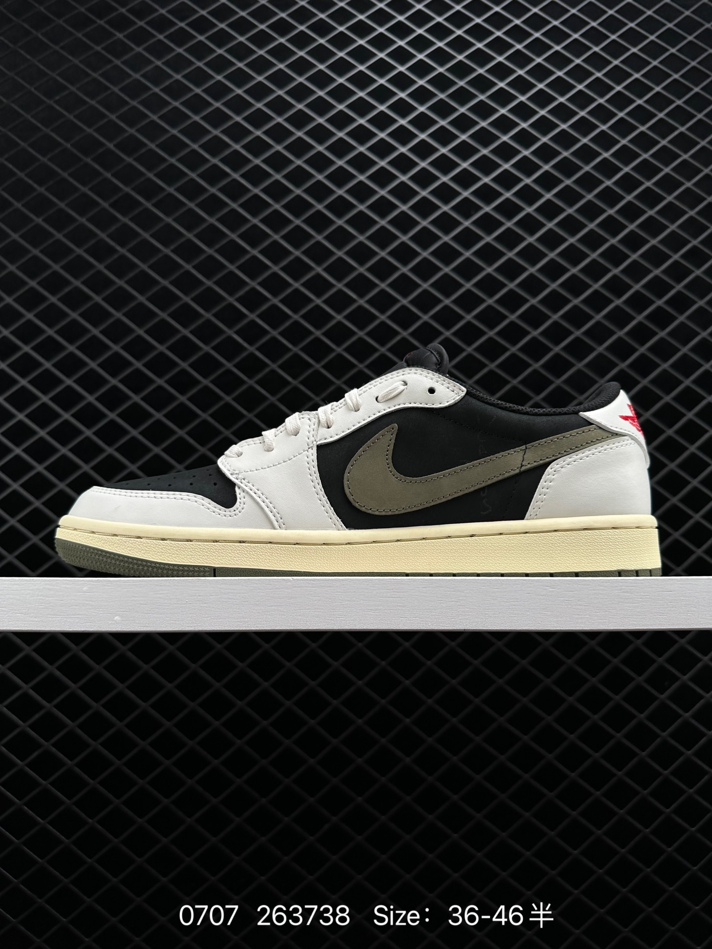 NIKE  Air Jordan 1 Low